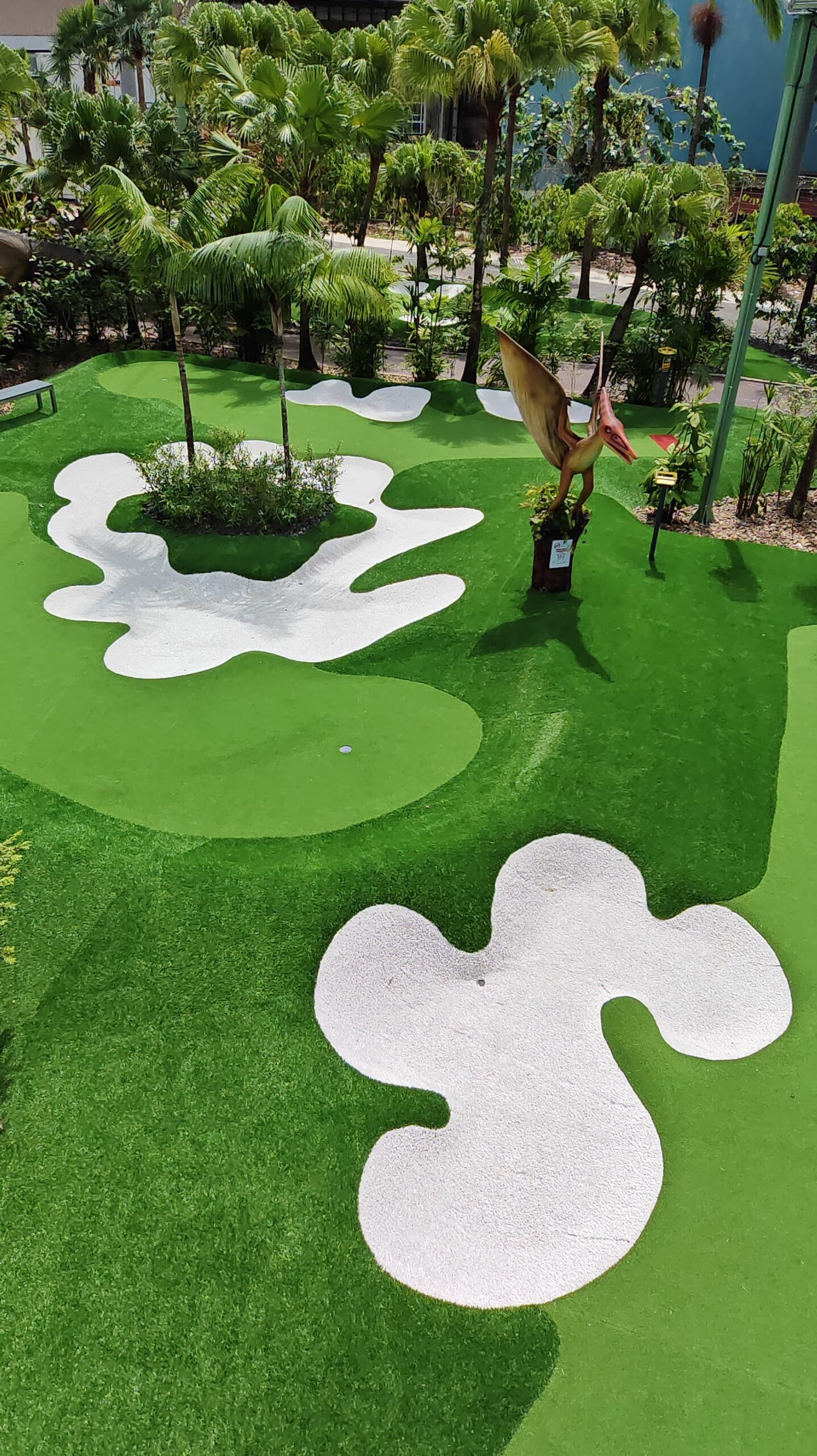 dino putt top view