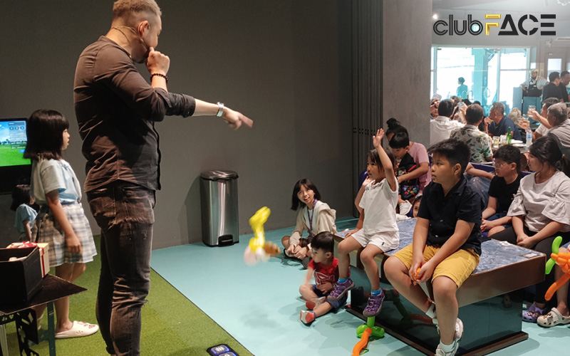 Kids entertainment at indoor golf simulator event