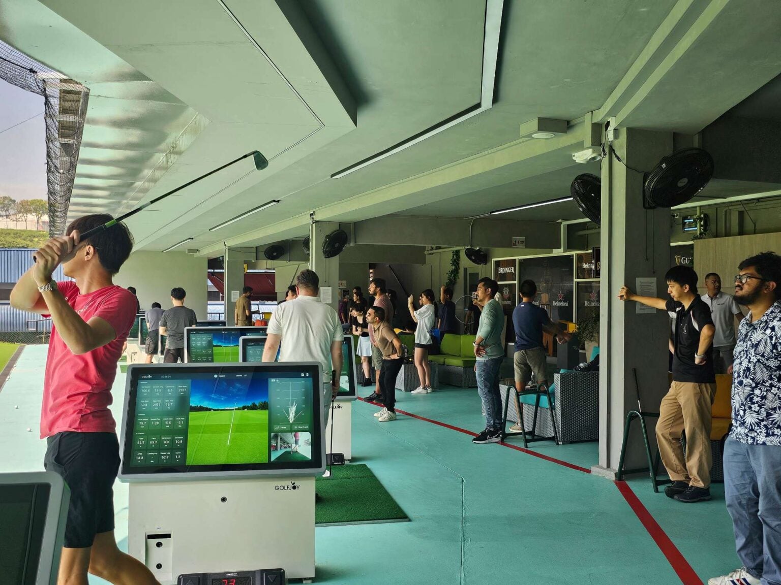 Vip Driving Range Public Golf Driving Range in Singapore | clubFACE